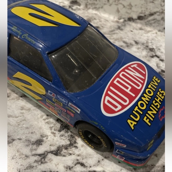 1992 Racing Champions | Ricky Craven #2 Dupont 1:24 Blue Car Chevy NASCAR - Picture 5 of 13